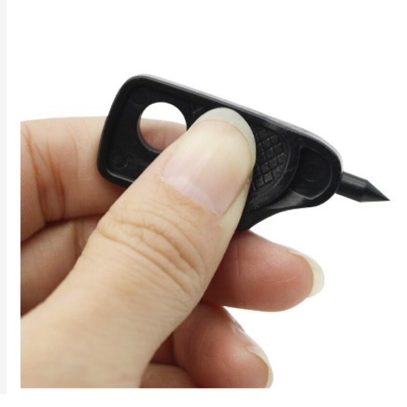 Dùi đục lỗ 4mm trên ống PE