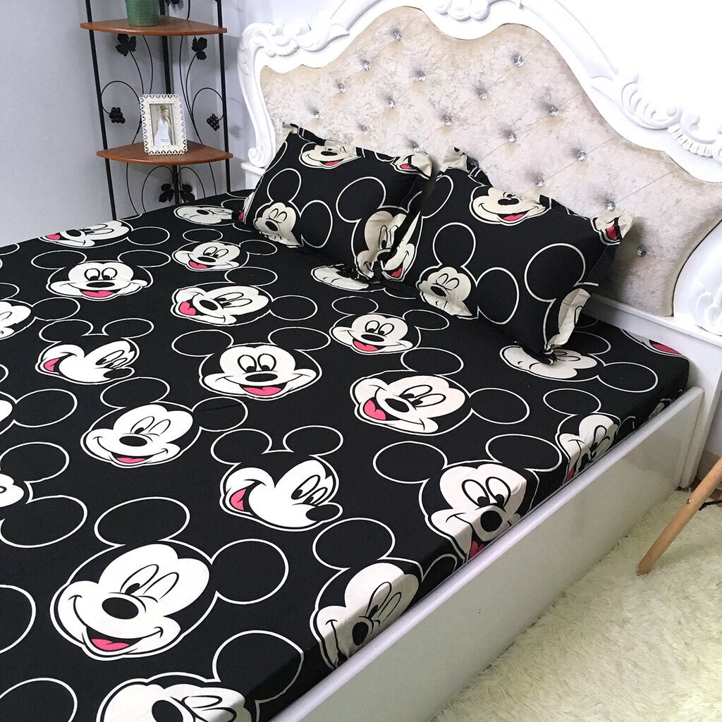 Bộ ra gối poly 1m6/1m8 x 2m⚡️ 1 drap giường + 2 áo gối nằm mẫu mickey đen trắng