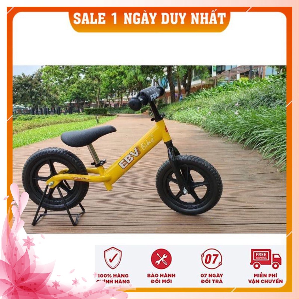 xe chòi chân cho bé, xe thăng bằng cho trẻ em
