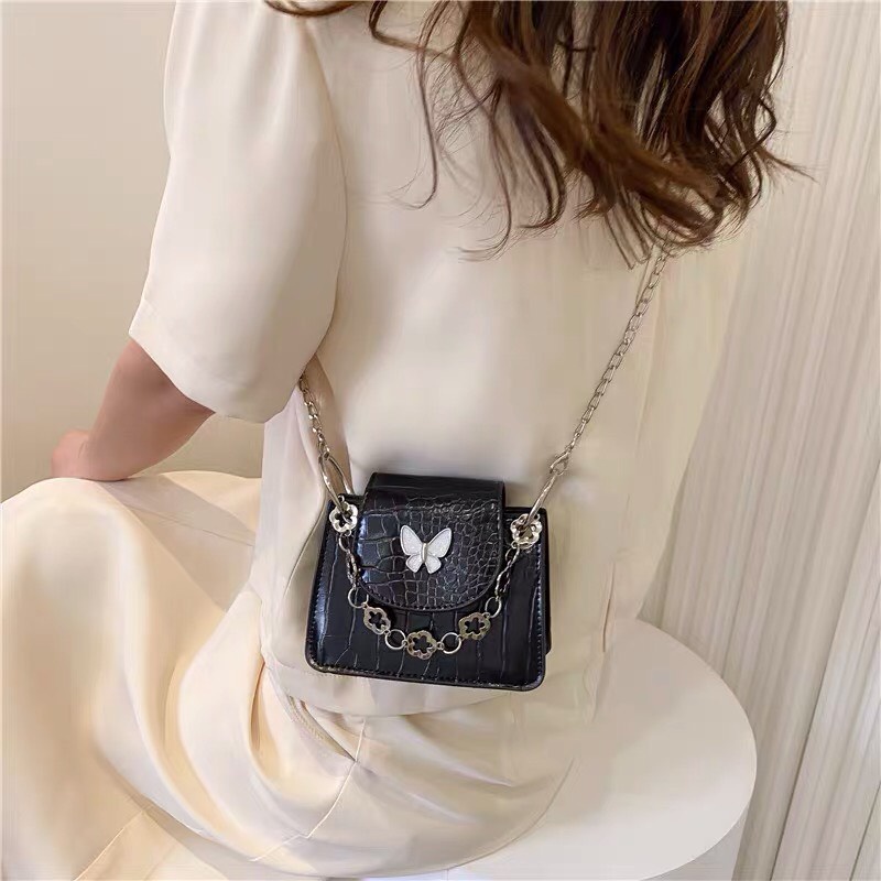 Túi đeo vai con bướm phối dây xích cá tính PU18