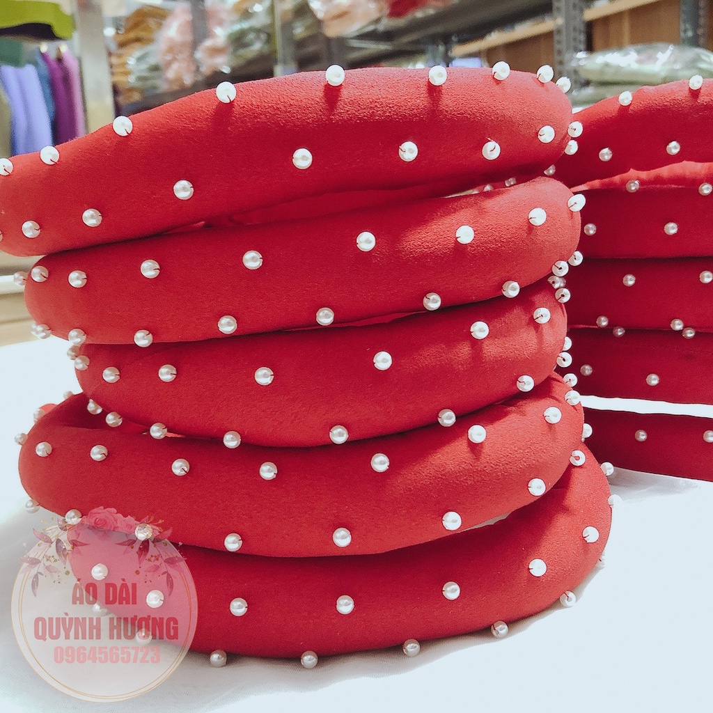 Mấn tròn đội đầu đính hạt trai màu đỏ siêu xinh by Quỳnh Hương