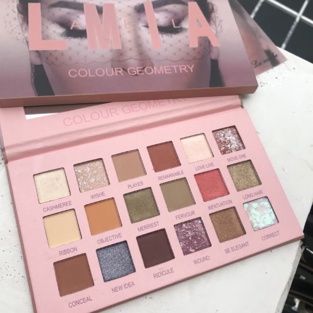 Phấn mắt lamei 18 ô lameila