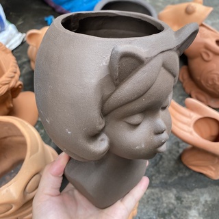 Chậu đất nung bé gái 14*14*19cm
