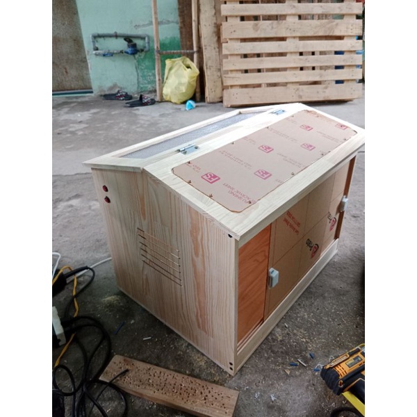 Chuồng nuôi bò sát gỗ ghép và mica KB11 Dài60 Rộng50 Cao50cm