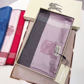 Khăn choàng burberry