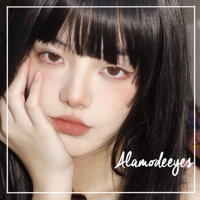 Lens nâu mật ong áp tròng