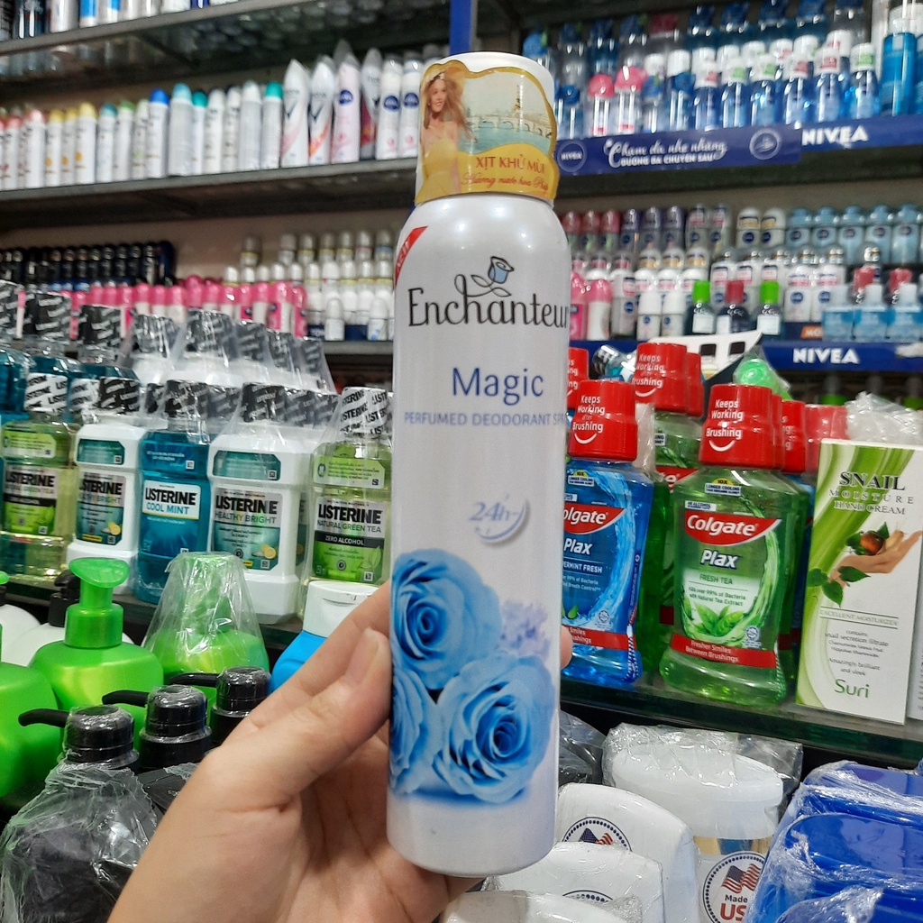 Xịt Khử Mùi Enchanteur Magic (150ml)