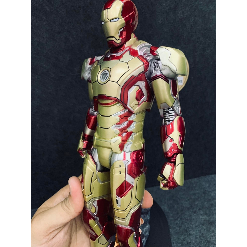 Mô hình đồ chơi Iron Man Mk 42  cao 30cm Crazy toys, Empire toys - Avengers