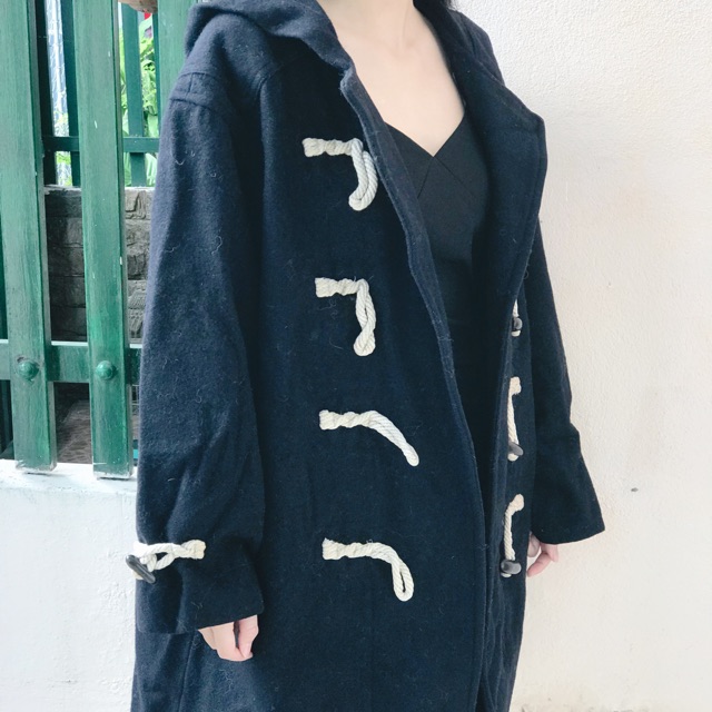 Áo dạ khuy sừng