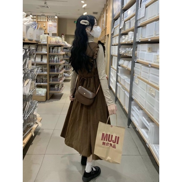 𝑽𝒂́𝒚 𝒚𝒆̂́𝒎 𝒏𝒉𝒖𝒏𝒈 𝒅𝒂́𝒏𝒈 𝒓𝒐̣̂𝒏𝒈 𝒔𝒊𝒆̂𝒖 𝒙𝒊𝒏𝒉 𝒉𝒂̀𝒏𝒈 𝑸𝒖𝒂̉𝒏𝒈 𝑪𝒉𝒂̂𝒖