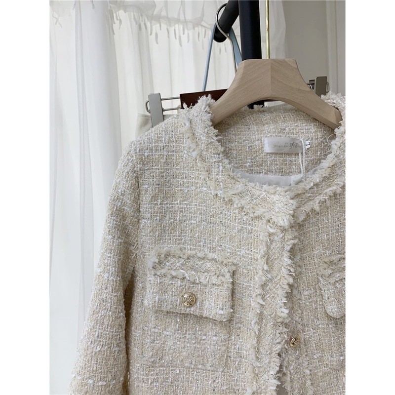 Pass áo dạ tweed dáng ngắn màu trắng kem size M