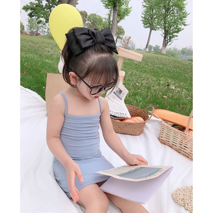 Đồ ngủ hai dây mỏng phong cách mùa thu xinh xắn cho bé gái