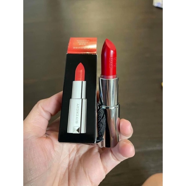 Son Givenchy Le Rouge 306 Carmin Escarpin