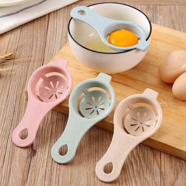 1 DỤNG CỤ TÁCH LÒNG ĐỎ TRỨNG 