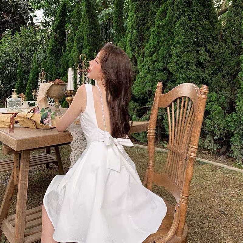 ĐẦM XỐP TRẮNG NƠ HỞ LƯNG DÂY HẠT