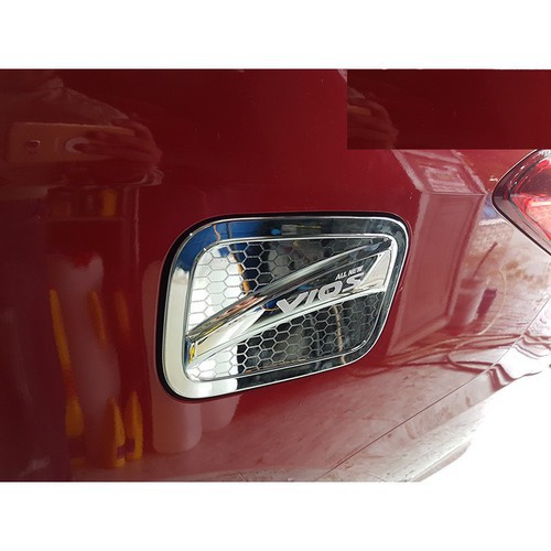 Ốp nắp bình xăng Vios 2020