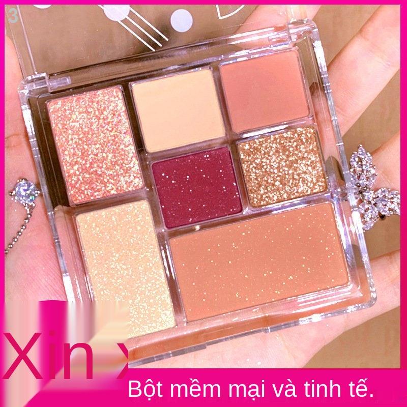 ۩℗₪Blossoming cùng một bảng phấn mắt 7 màu vui tươi kết hợp trang điểm má hồng độ bóng cao sửa chữa mờ bữa tiệc sinh viê | BigBuy360 - bigbuy360.vn