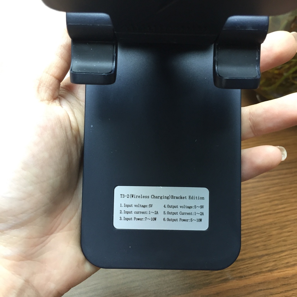 Giá Đỡ Điện Thoại, Ipad Kiêm Đế Sạc Không Dây Qi 10W GD008 Chất Liệu Abs Và Hợp Kim Nhôm Bền Đẹp, Chắc Chắn