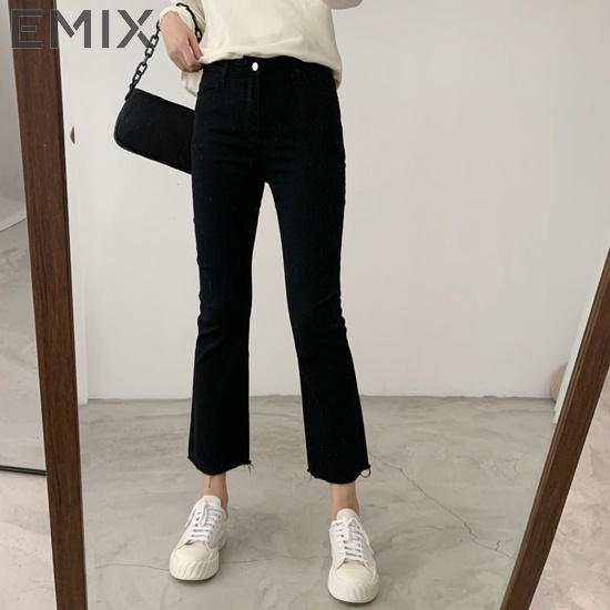 Quần jean ống loe EMIX (màu đen), dáng dài 90cm, cạp cao, khóa giữa, ống ôm và loe, chất vải jeans mềm 810