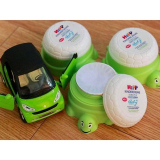Kem dưỡng da mặt và body cho bé yêu hình chú rùa ngộ nghĩnh đáng yêu Hipp.
