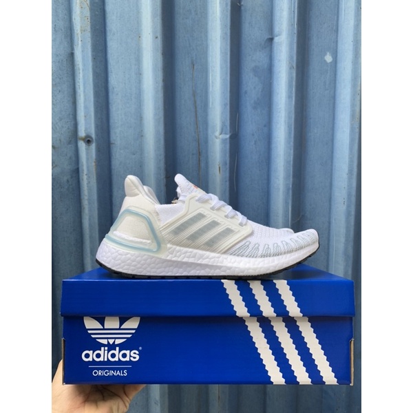 GIẦY CHẠY BỘ ULTRABOST 6.0 NAM NỮ HÀNG CAO CẤP, THIẾT KẾ THUẦN VẢI ÔM CHÂN SIÊU ÊM, CÓ SẴN .