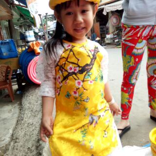 Áo dài cách tân cho bé