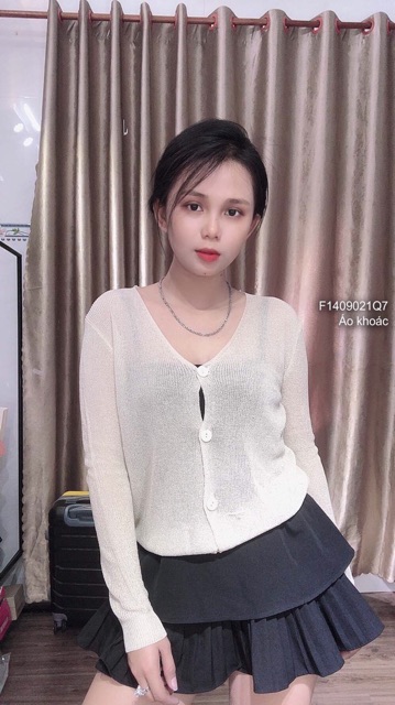 (Có sẵn) Áo khoác len mỏng nút cổ tim QC! (kèm video hình thật) | BigBuy360 - bigbuy360.vn