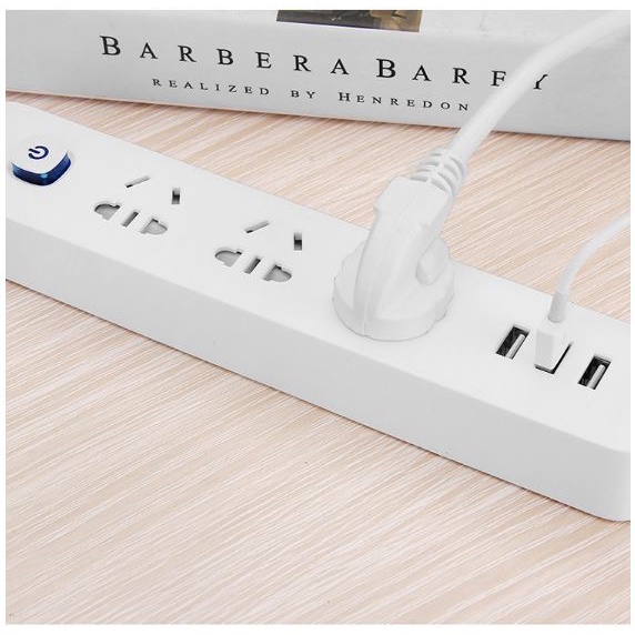 Ổ cắm điện đa năng 220V 10A chịu tải COMET, tích hợp cổng USB kép
