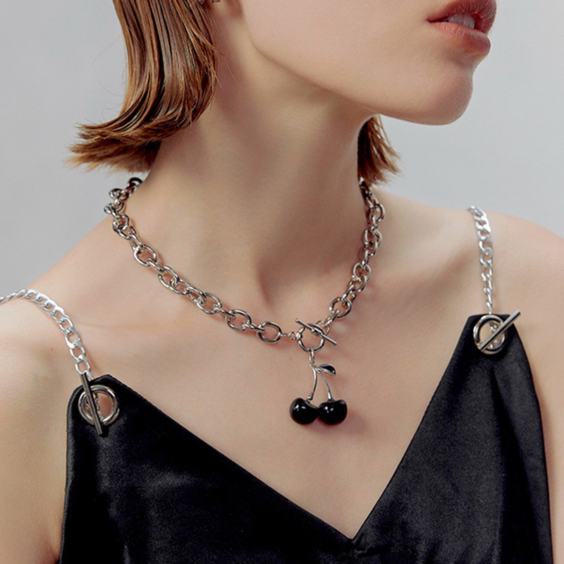 Dây Chuyền Mặt Quả Cherry Đen Phong Cách Vintage