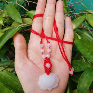 Dây chuyền chỉ đỏ phối mặt sen ngọc