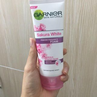 Sữa rửa mặt trắng da Garnier Thái Lan