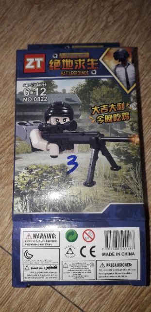 Lắp ráp 1 hộp LegoBattle 0822 có nhiều chi tiết bằng nhựa ABS