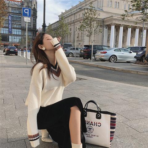 Áo Sweater Dệt Kim Cổ Chữ V Phong Cách Thời Trang Phương Tây Dành Cho Nữ