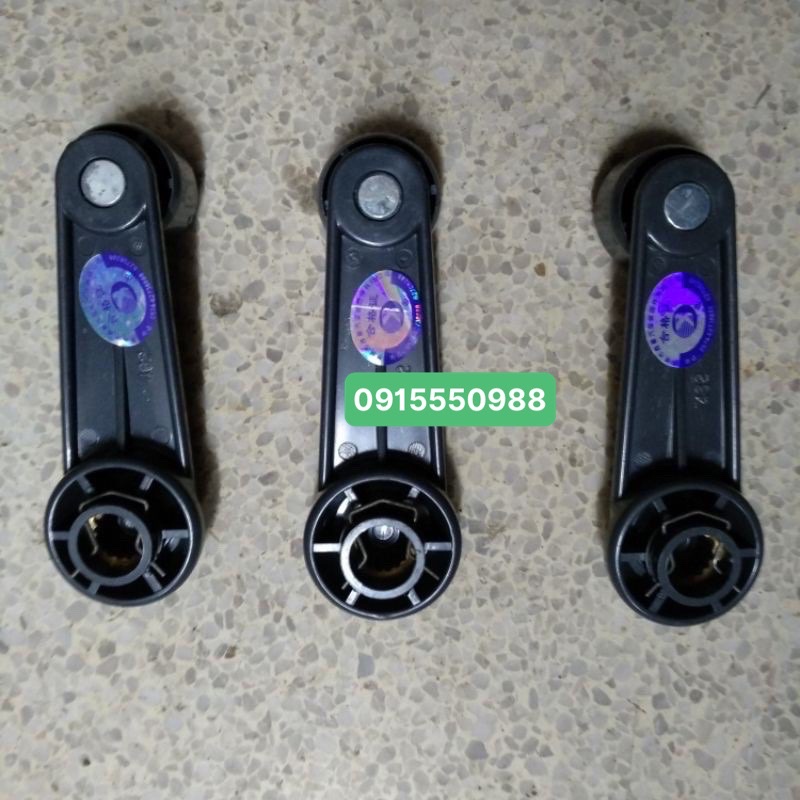 Tay quay kính xe Suzuki cary 5 tạ,7chỗ