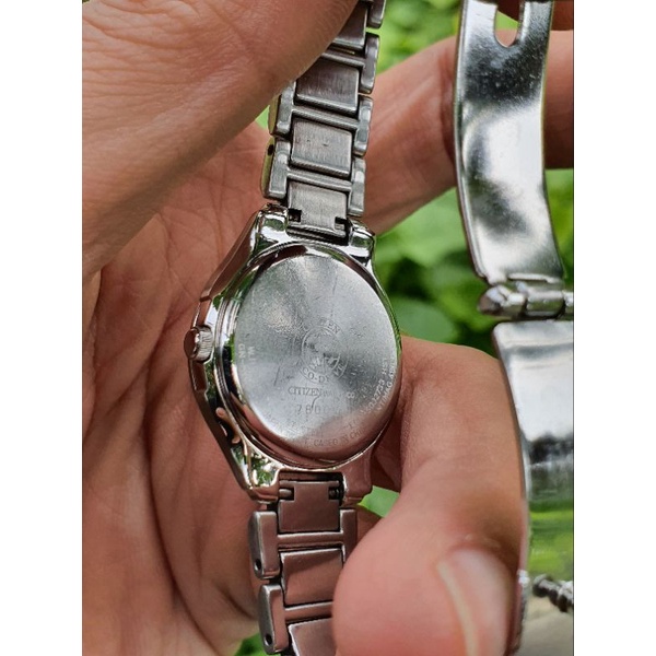 Đồng hồ nữ Citizen Eco drive chính hãng cũ