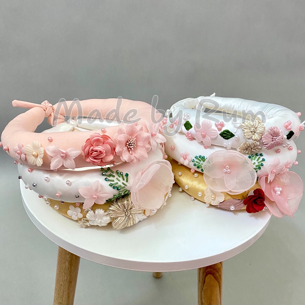 Mấn cô dâu đính ren hoa và hạt cườm