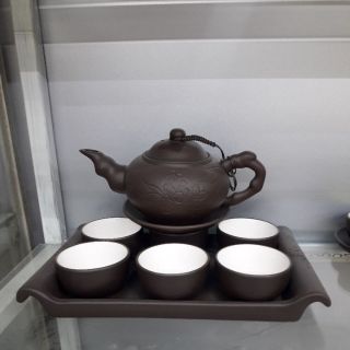 Bộ ấm chén tử sa Bát Tràng khắc hoa kèm khay gốm chữ nhật