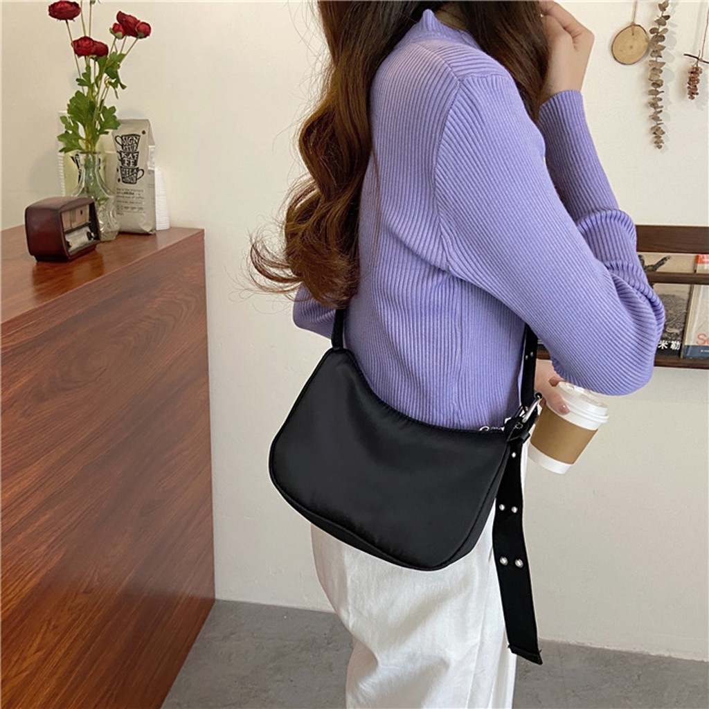Túi Xách Đeo Chéo Nữ Vải Dù Cao Cấp Size 24 Dây Đeo Khoét Lỗ  Màu Đen Thiết Kế Đơn Giản Phong Cách Hàn Quốc