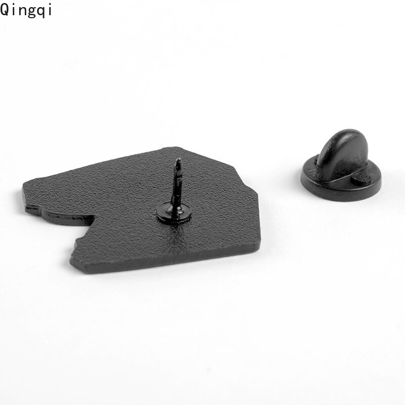 Ghim cài áo MISS ZOE hình máy nghe nhạc cổ điển