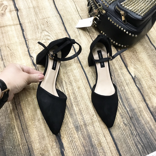 Giày khoét da lộn