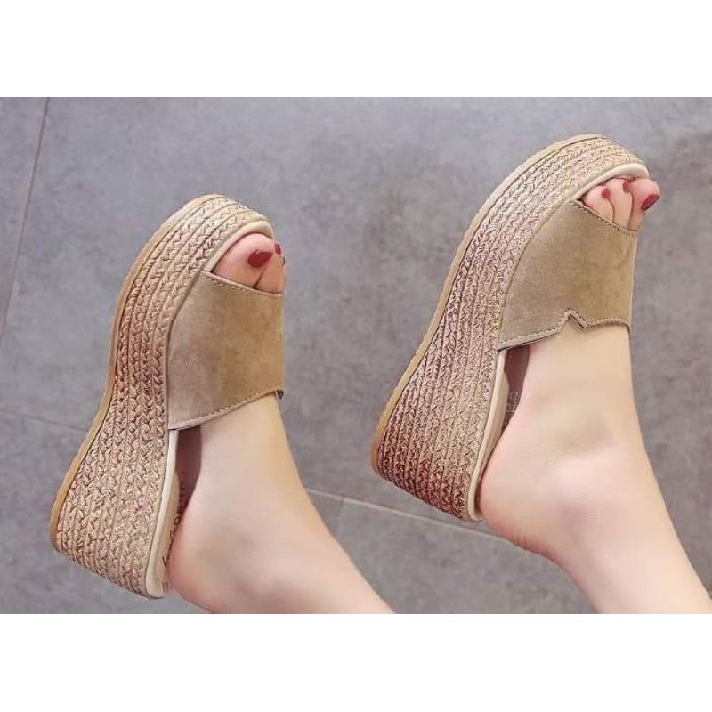 Dép xuồng bện cói