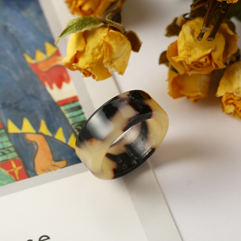 Nhẫn Nhựa Acrylic Màu Trơn Họa Tiết Da Báo Thanh Lịch