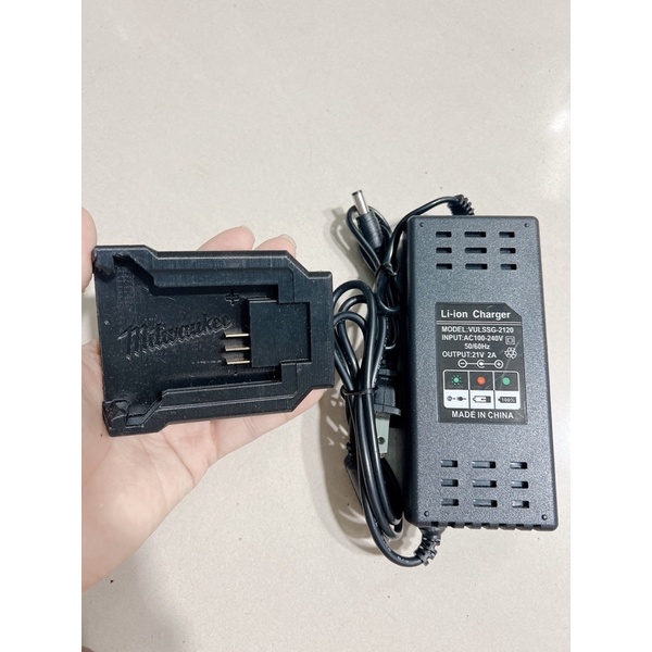 Đốc sạc 3D adrapter 220v dùng để sạc pin milwaukee 18v