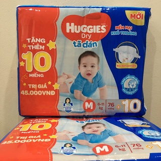 Combo 02 tã Huggies dán M76 bọc kén con tằm mới(cho trẻ 6-11kg)