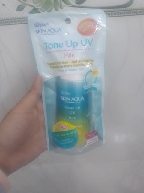 Chống nắng sunplay Tone Up UV Milk