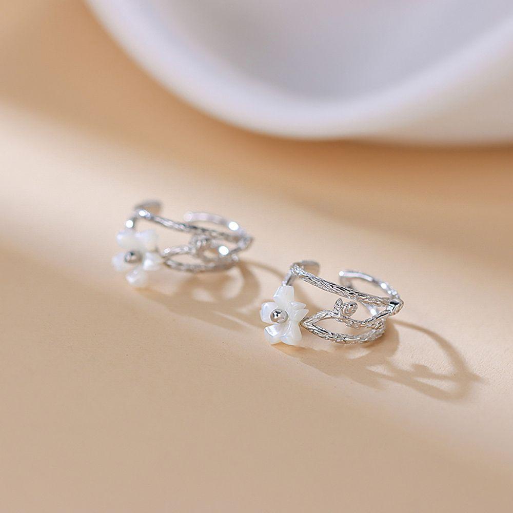 Khuyên Kẹp Vành Tai Họa Tiết Hoa Tuyết Sakura Thời Trang Cho Nữ