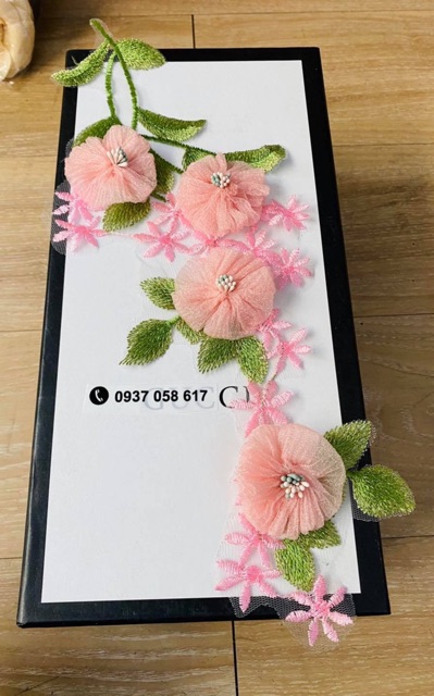 Bông thêu ruy băng