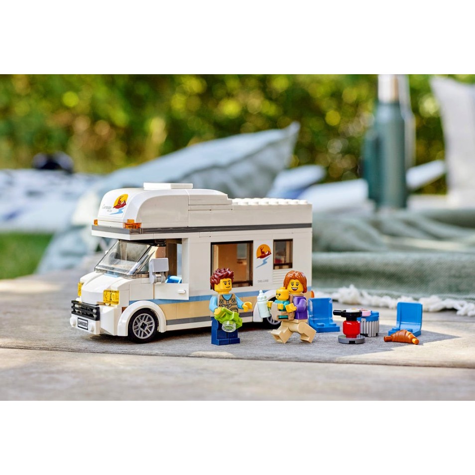 Lego HaHa - Lego City - Xe Cắm Trại Gia Đình - 60283