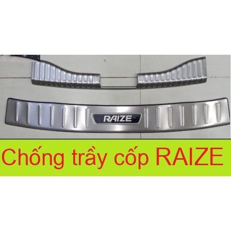 Chống trầy cốp trong, ngoài xe Toyota Raize 2021- 2022 chất liệu Inox sáng bóng
