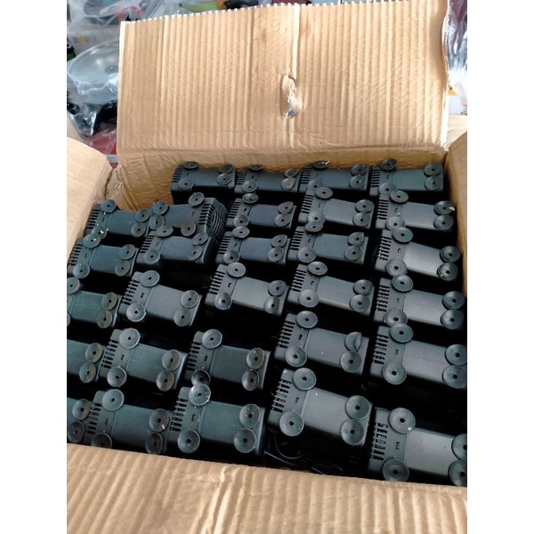 Động cơ bơm nước ở quạt điều hoà